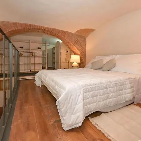 Principe Tommaso Loft - Centro Apartamento *